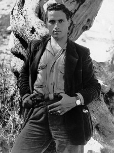Salvatore Giuliano, conegut com l'últim bandit sicilià, un pistoler cl'assic de la màfia siciliana durant els anys 40 i 50 del s.XX. 